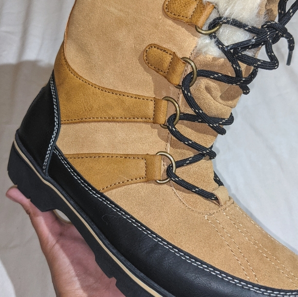 Champion Leather Boots with Fur Lining - Picture 5 of 5